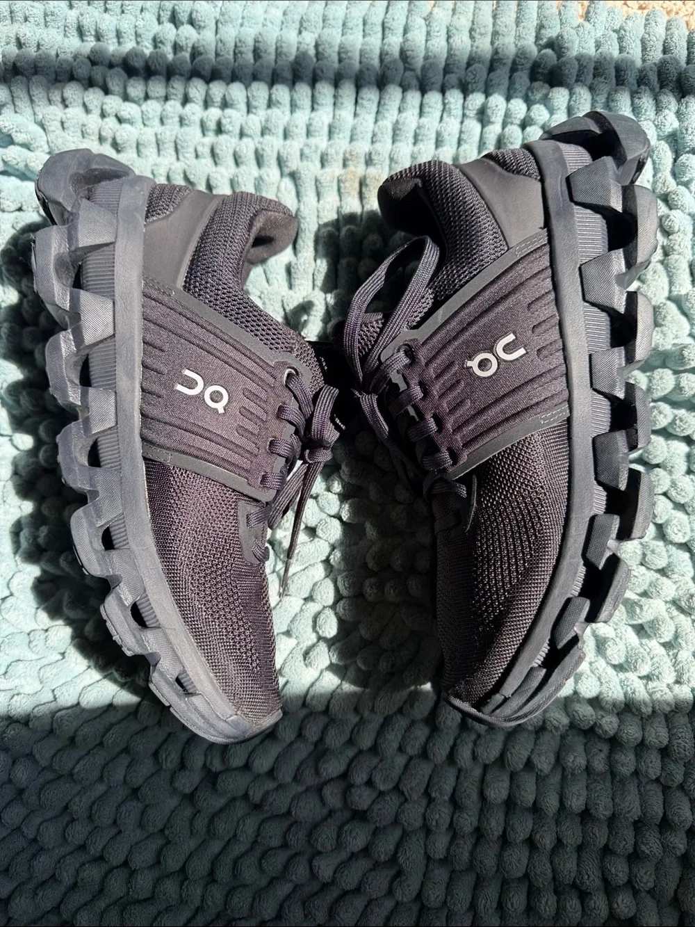 On Running Black woman’s Athletic Running Shoes - Picture 4 of 11